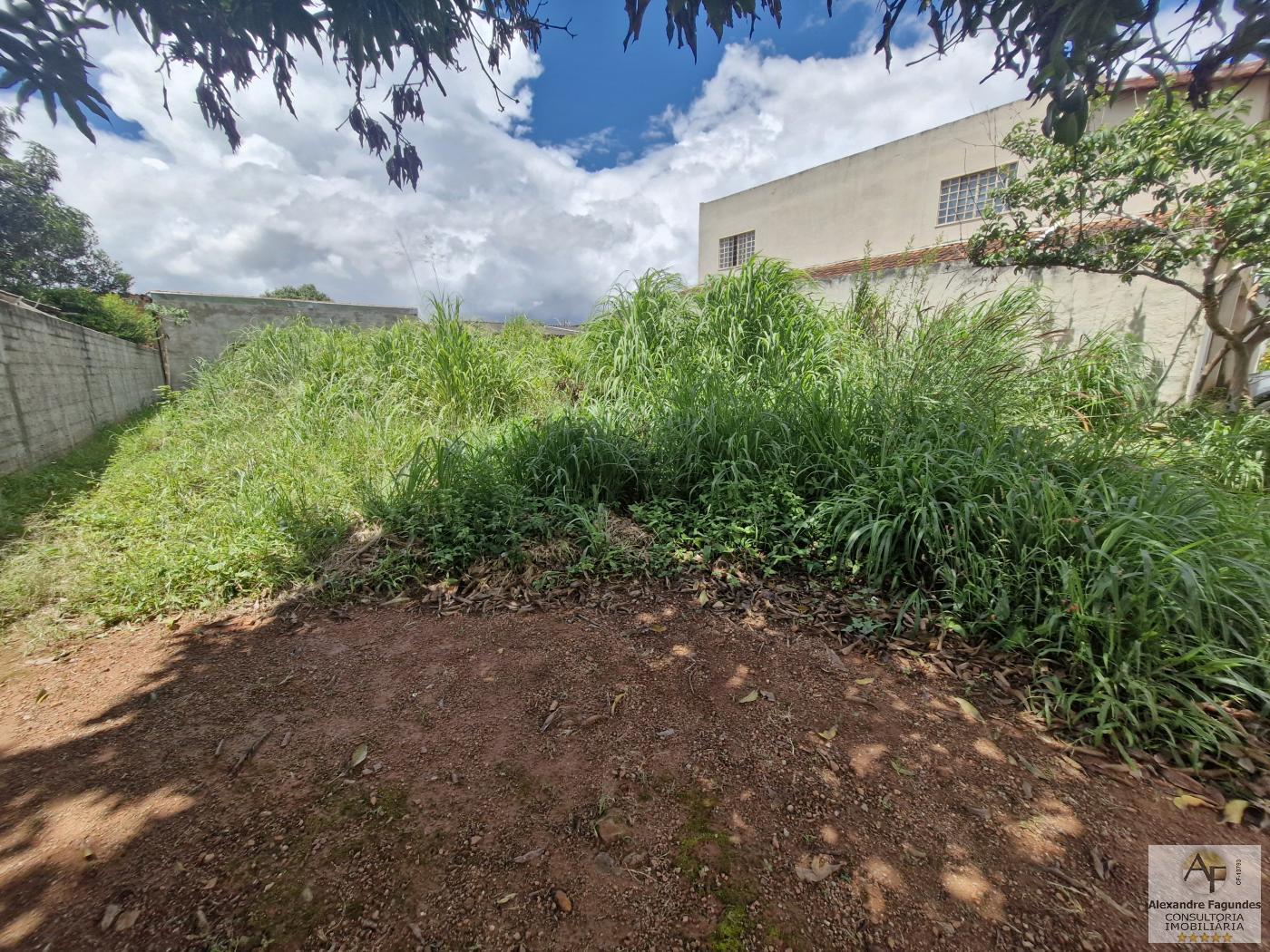 Terreno à venda, 360m² - Foto 1