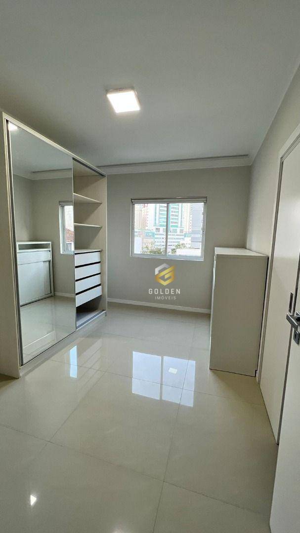 Apartamento à venda com 3 quartos, 122m² - Foto 14