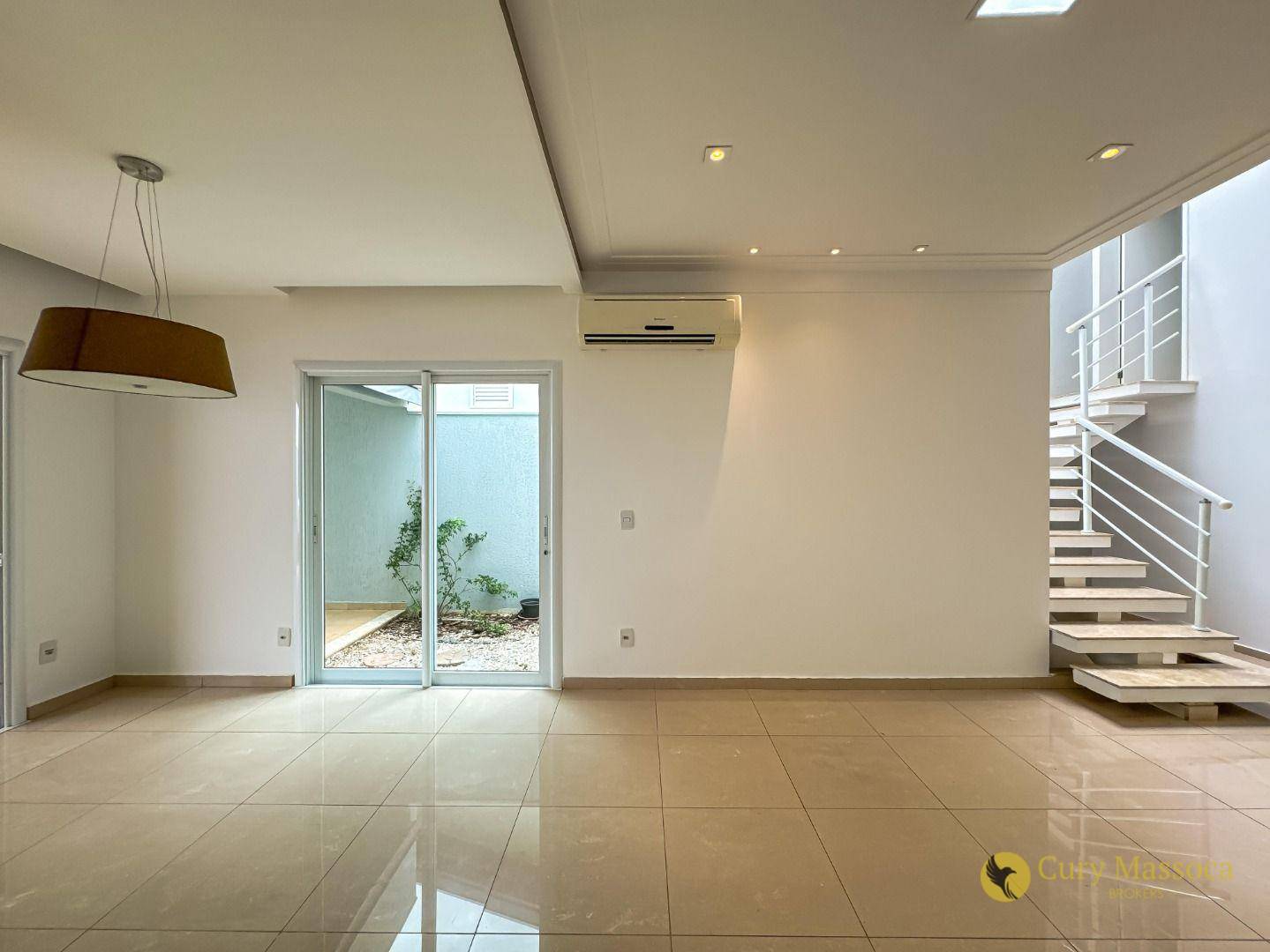 Casa à venda e aluguel com 3 quartos, 208m² - Foto 8