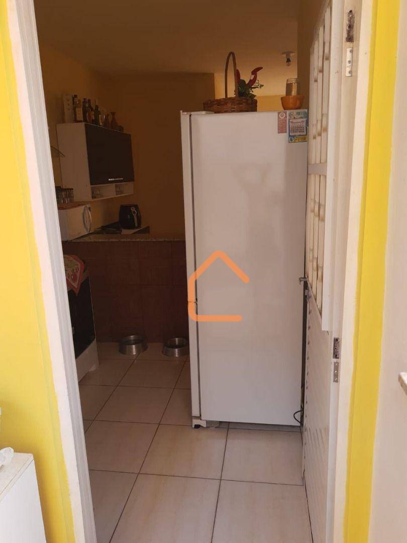 Apartamento à venda com 2 quartos, 70m² - Foto 12