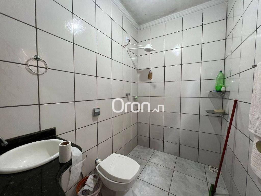 Casa à venda com 6 quartos, 240m² - Foto 13