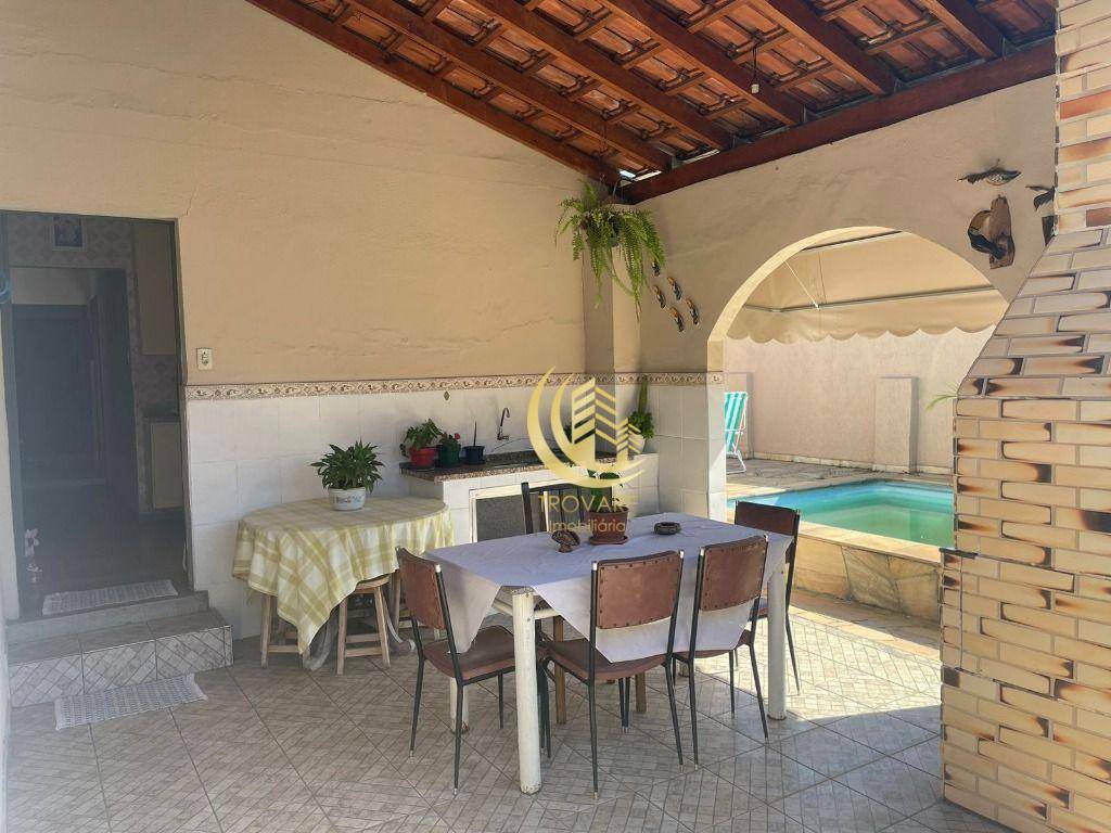 Casa à venda e aluguel com 4 quartos, 180m² - Foto 4