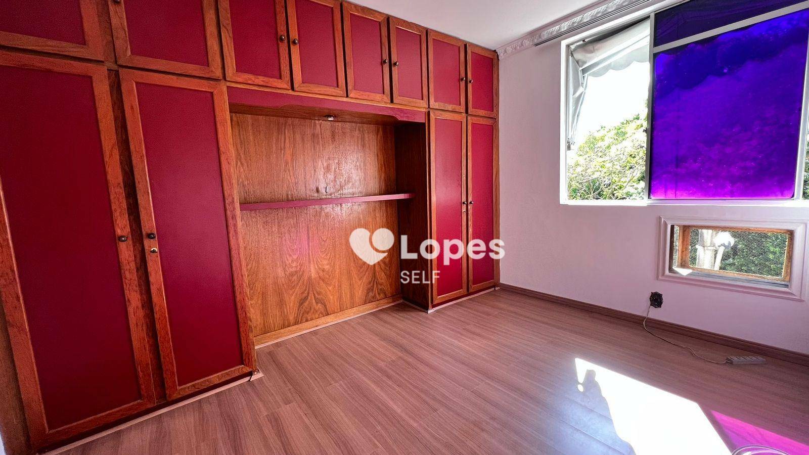 Apartamento à venda com 2 quartos, 71m² - Foto 2