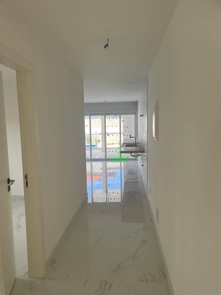 Casa à venda com 4 quartos, 177m² - Foto 18