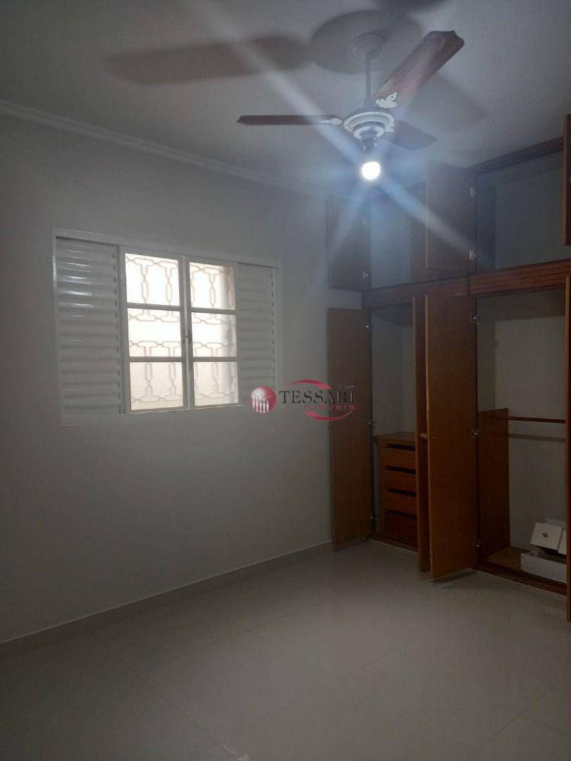 Apartamento para alugar com 3 quartos, 96m² - Foto 4