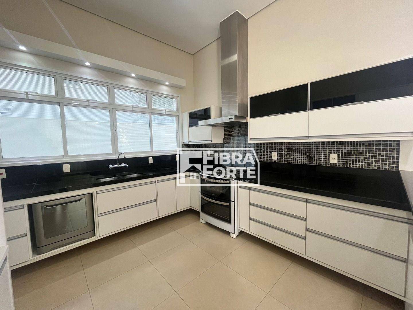 Casa de Condomínio para alugar com 3 quartos, 267m² - Foto 9