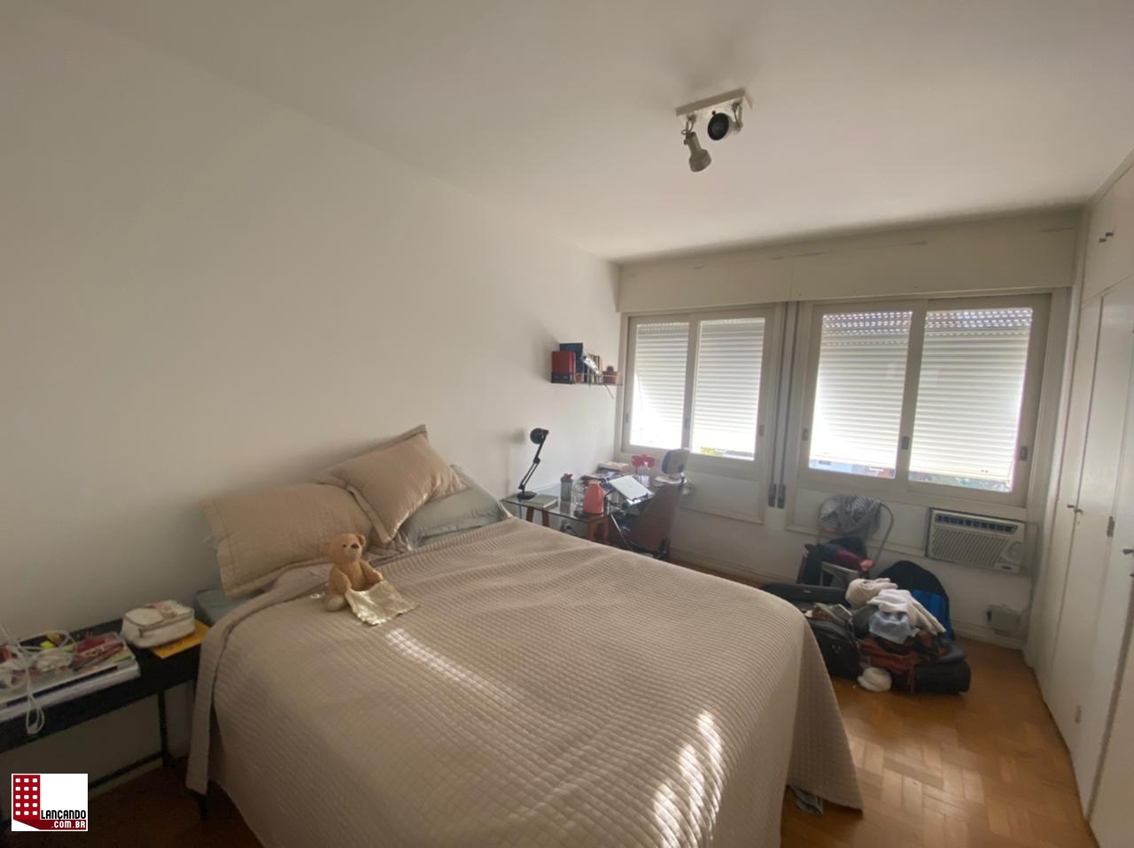 Apartamento à venda com 3 quartos, 150m² - Foto 3