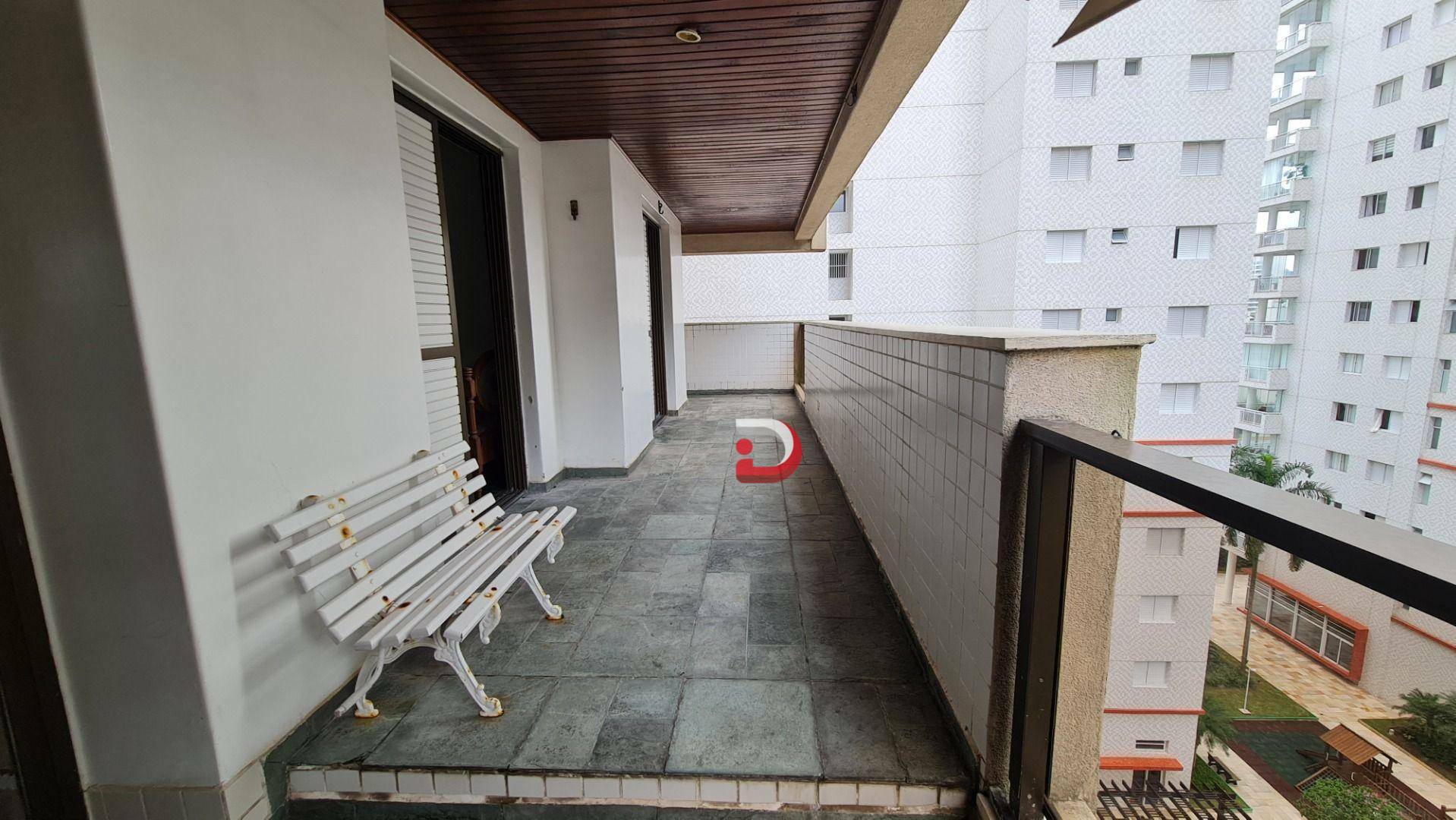 Apartamento para alugar com 3 quartos, 150m² - Foto 6