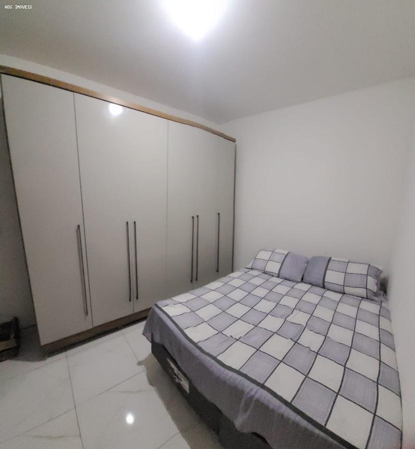 Casa à venda com 3 quartos, 108m² - Foto 2