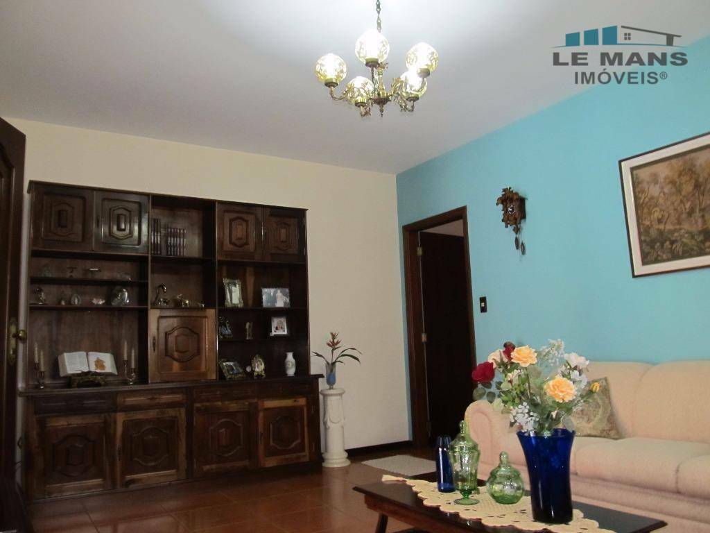 Casa à venda com 4 quartos, 380m² - Foto 5