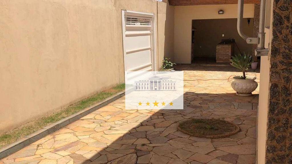 Casa para alugar com 3 quartos, 280m² - Foto 17