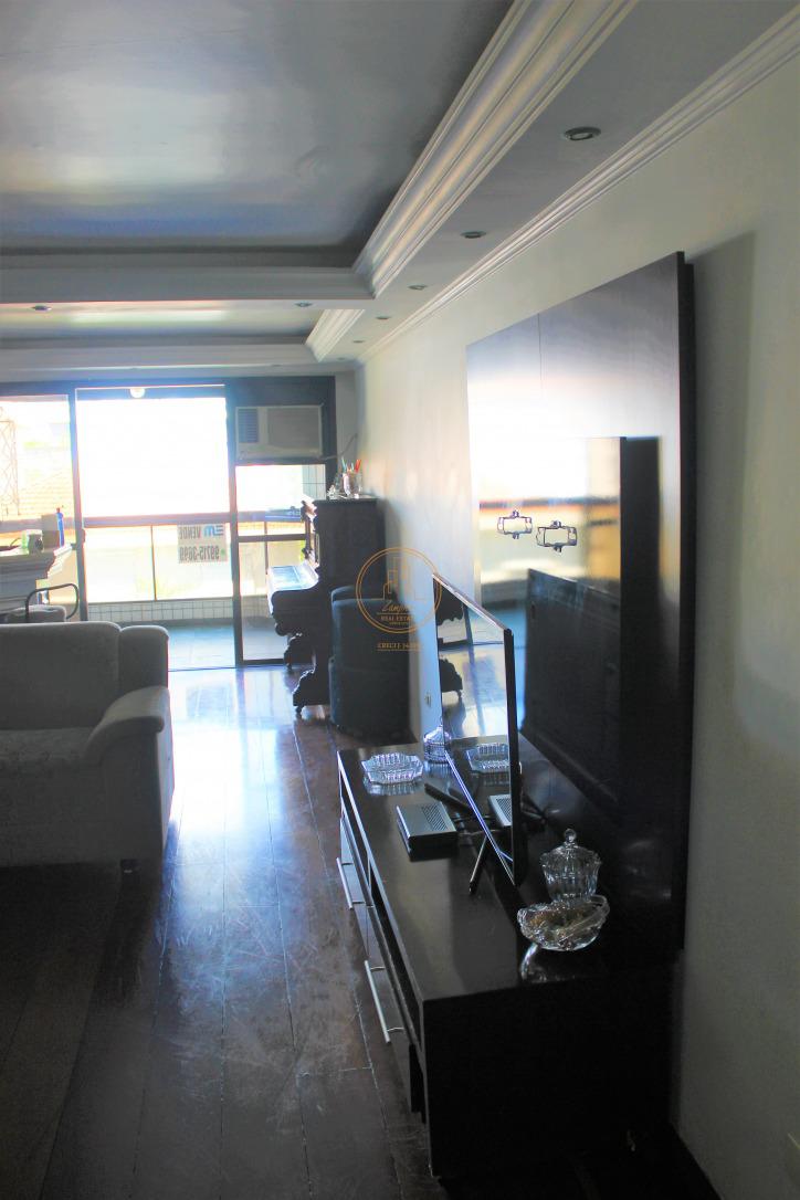 Apartamento à venda com 4 quartos, 210m² - Foto 7