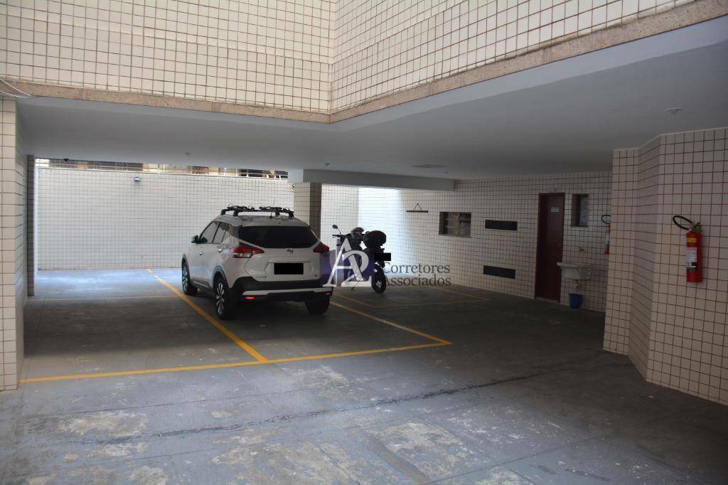 Cobertura à venda com 4 quartos, 272m² - Foto 4