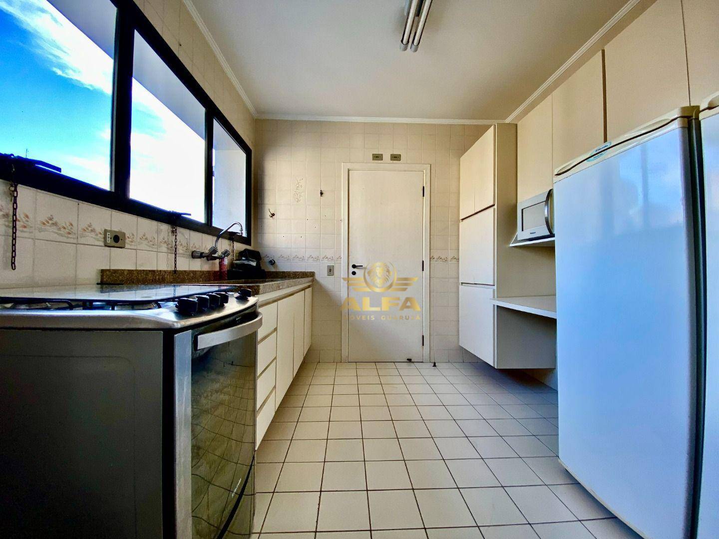 Apartamento à venda com 3 quartos, 140m² - Foto 11