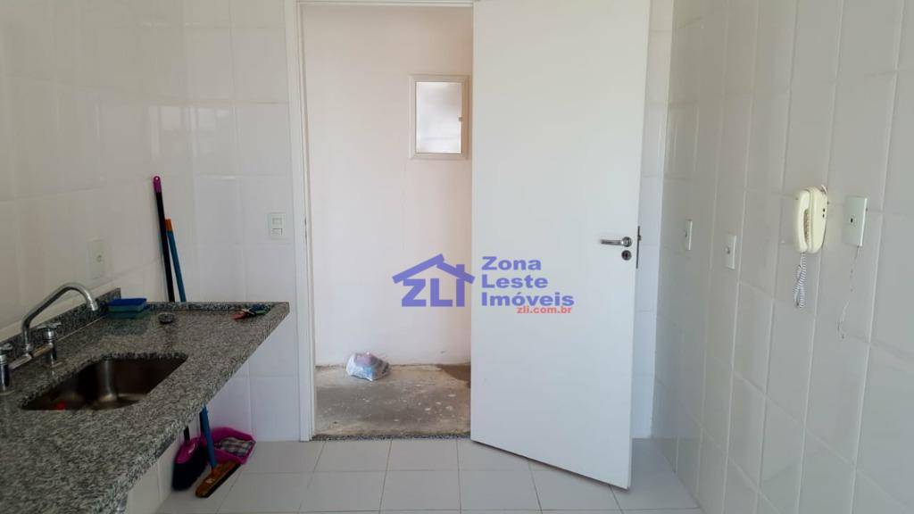 Apartamento à venda com 3 quartos, 75m² - Foto 3