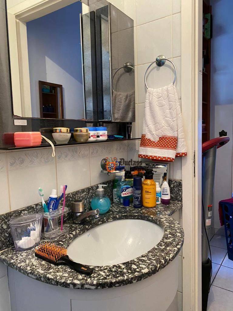 Apartamento à venda com 2 quartos, 62m² - Foto 18