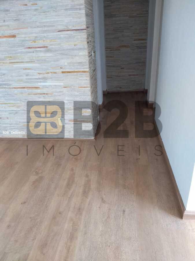 Apartamento à venda com 3 quartos, 64m² - Foto 2