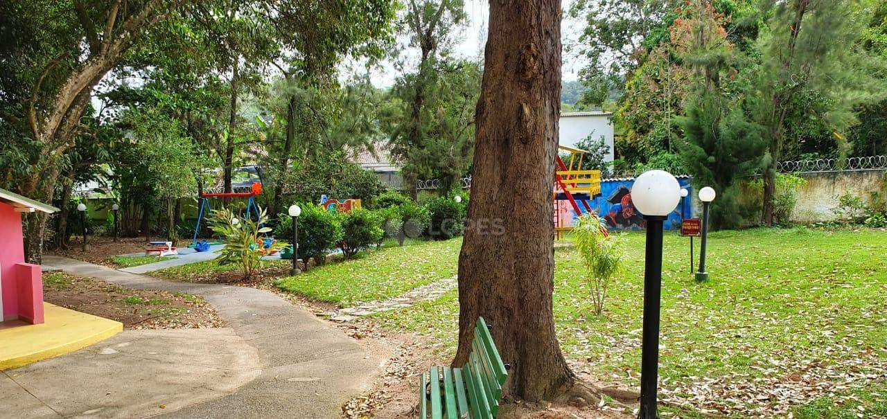 Casa de Condomínio à venda com 4 quartos, 250m² - Foto 47