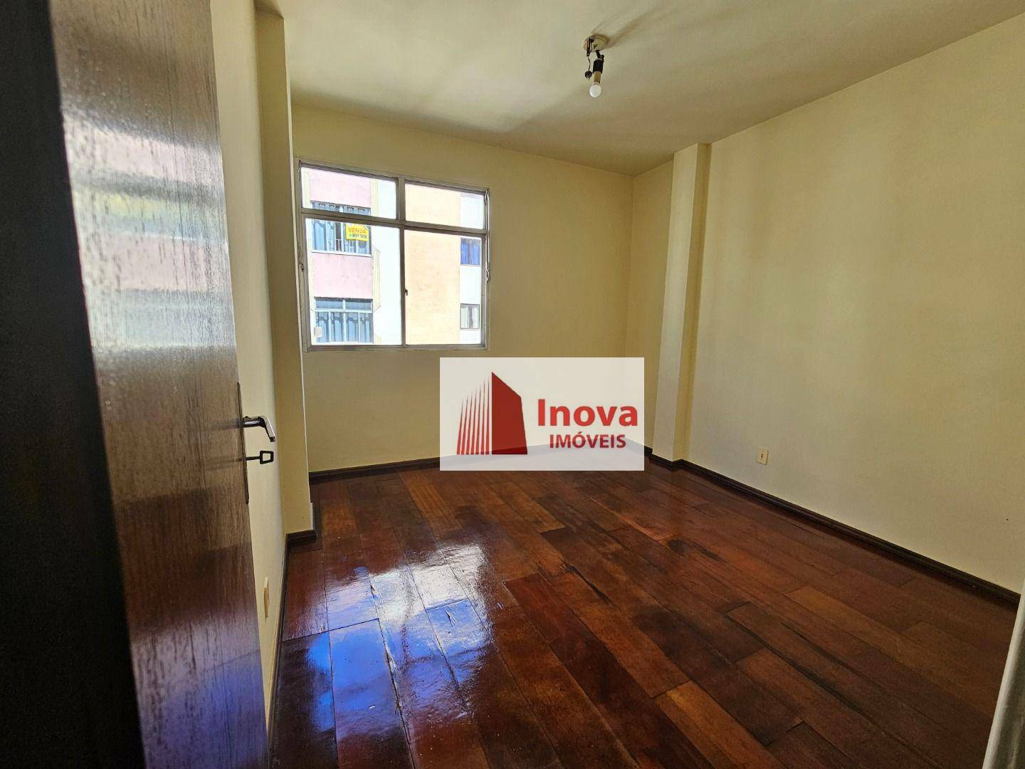 Apartamento à venda com 2 quartos, 60m² - Foto 7