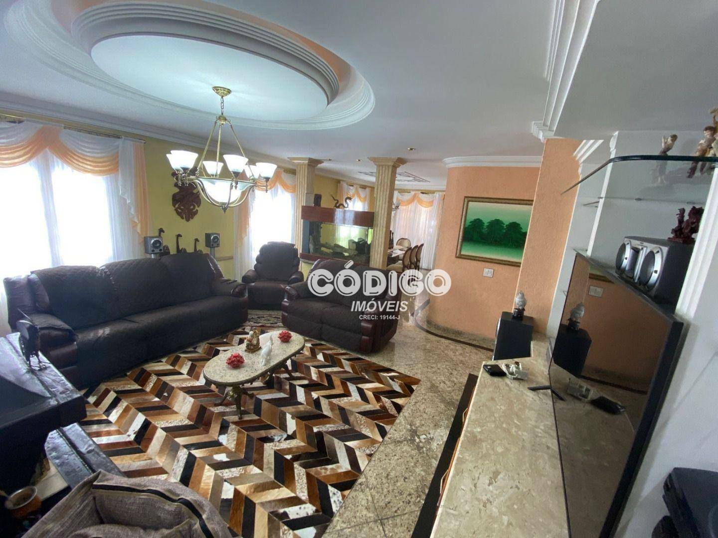 Sobrado à venda com 3 quartos, 256m² - Foto 2