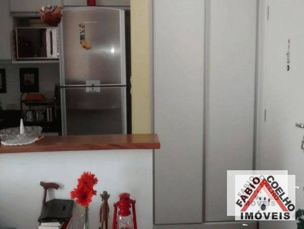 Apartamento à venda com 2 quartos, 64m² - Foto 8