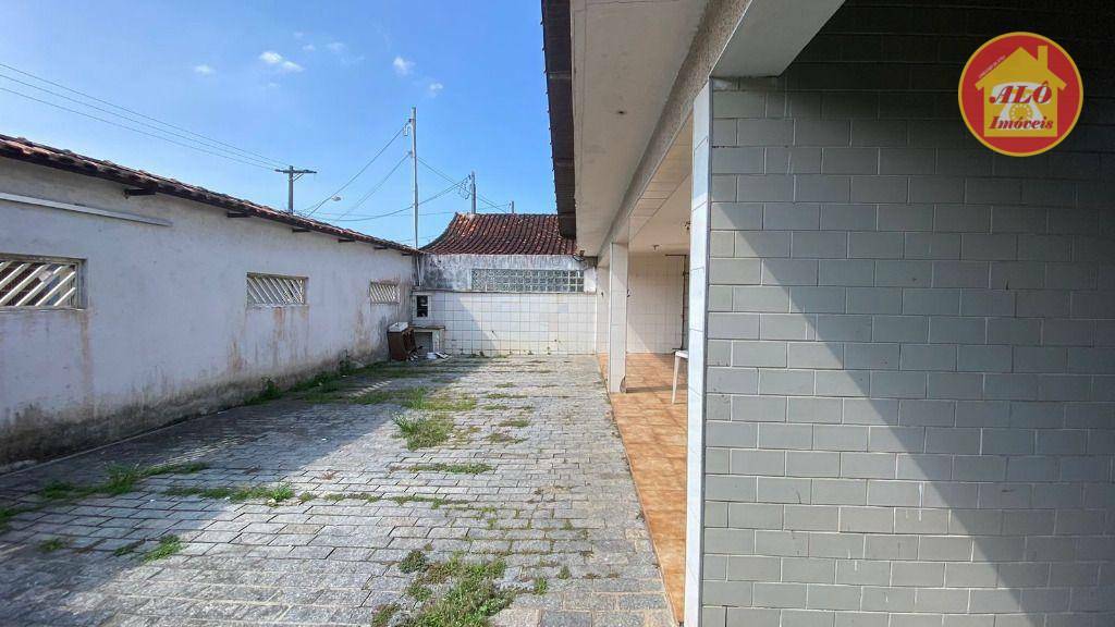 Casa à venda com 3 quartos, 100m² - Foto 3