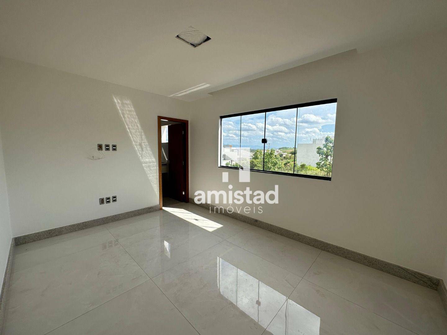 Casa à venda com 3 quartos, 268m² - Foto 18