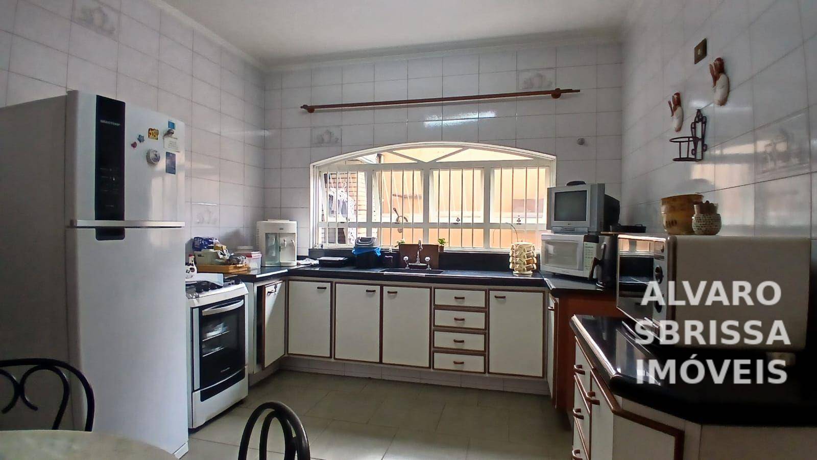 Casa à venda com 3 quartos, 216m² - Foto 21