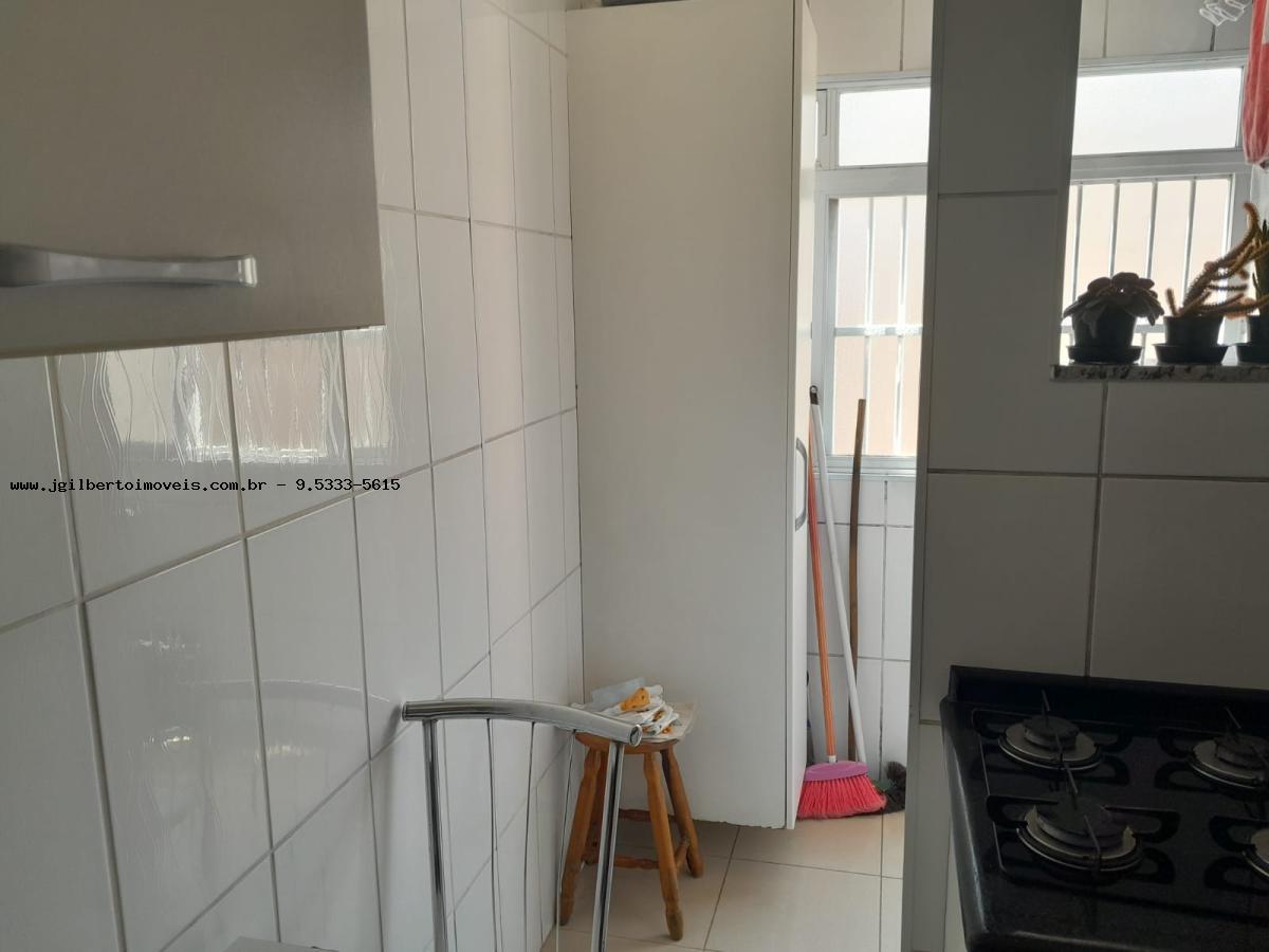 Apartamento à venda com 2 quartos, 68m² - Foto 5