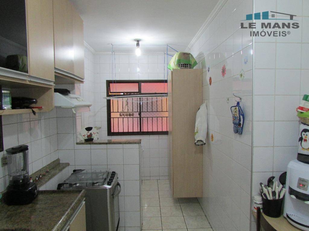 Apartamento à venda com 2 quartos, 66m² - Foto 7