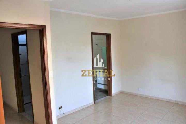 Sobrado à venda com 3 quartos, 180m² - Foto 1