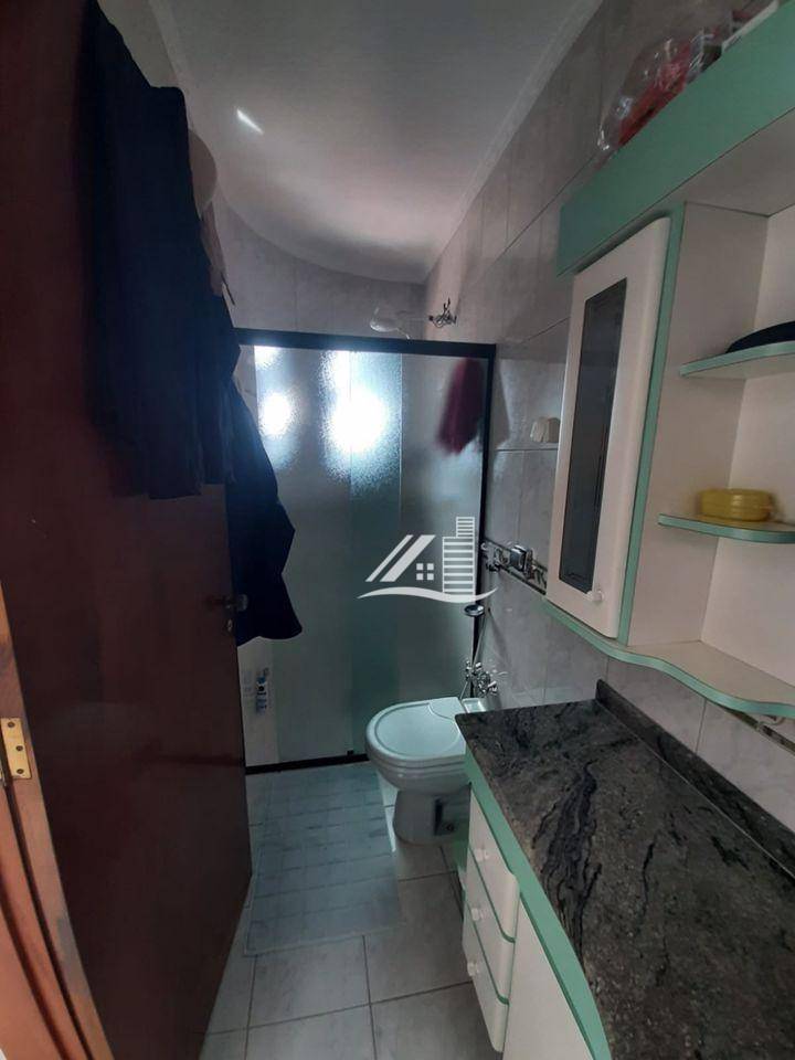 Sobrado à venda com 3 quartos, 231m² - Foto 14