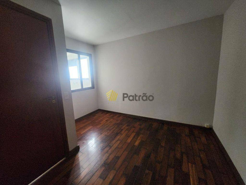 Apartamento à venda com 4 quartos, 207m² - Foto 13