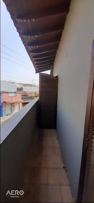 Casa à venda com 3 quartos, 490m² - Foto 37