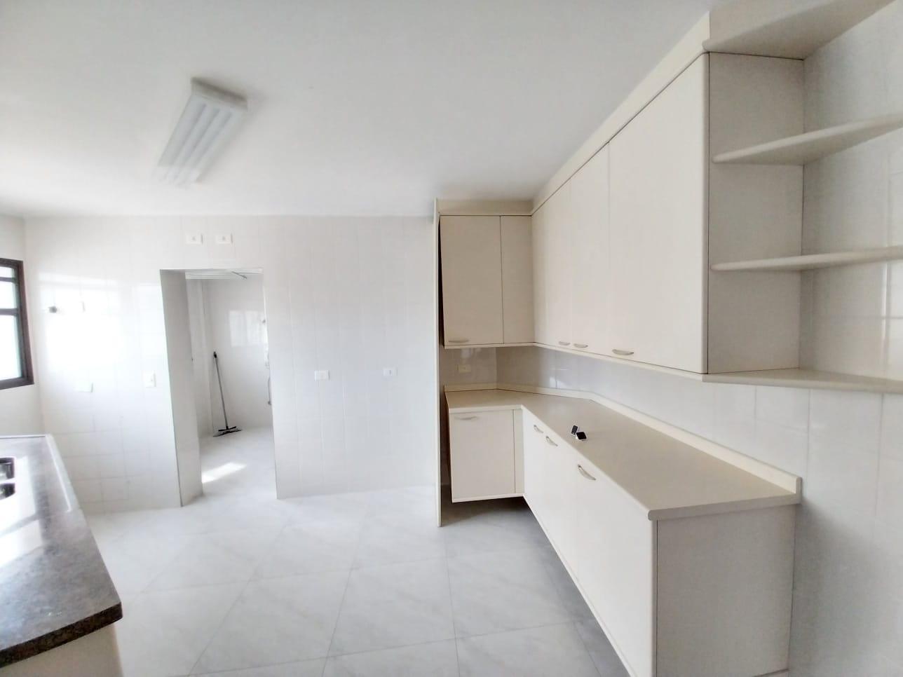 Apartamento à venda com 4 quartos, 274m² - Foto 4