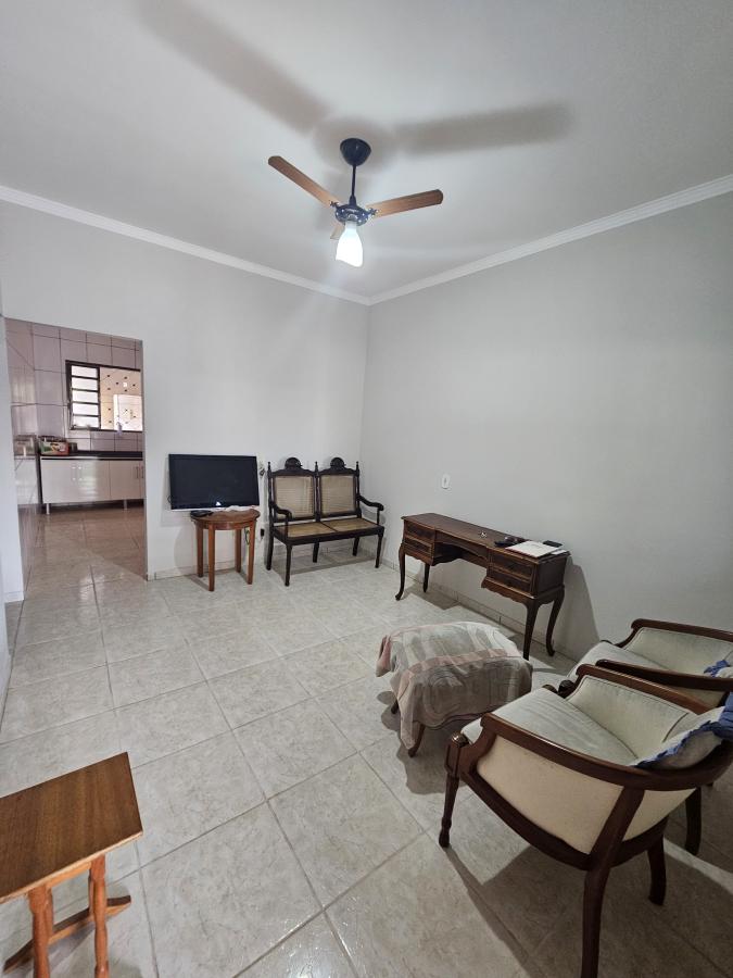 Casa à venda com 2 quartos, 230m² - Foto 3