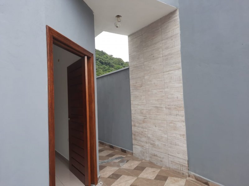 Casa à venda com 2 quartos, 66m² - Foto 6