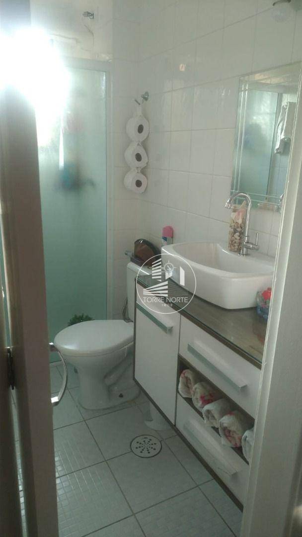 Apartamento à venda com 2 quartos, 60m² - Foto 3