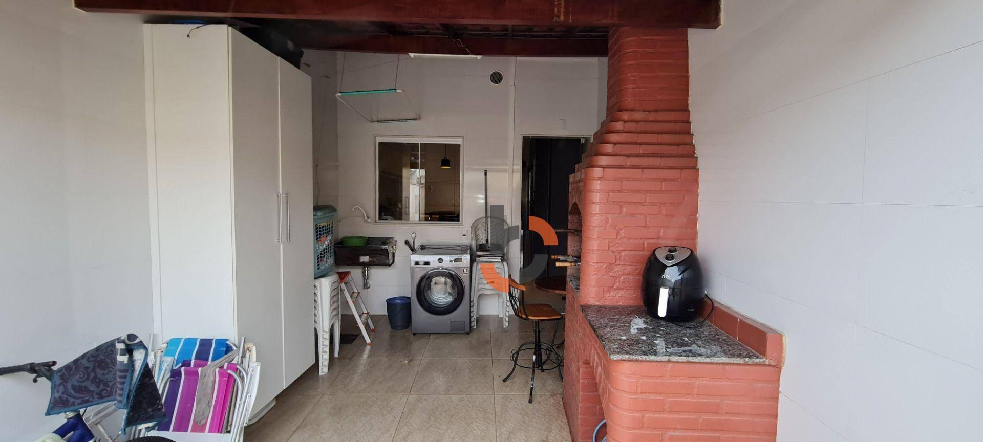 Casa à venda com 2 quartos, 70m² - Foto 19