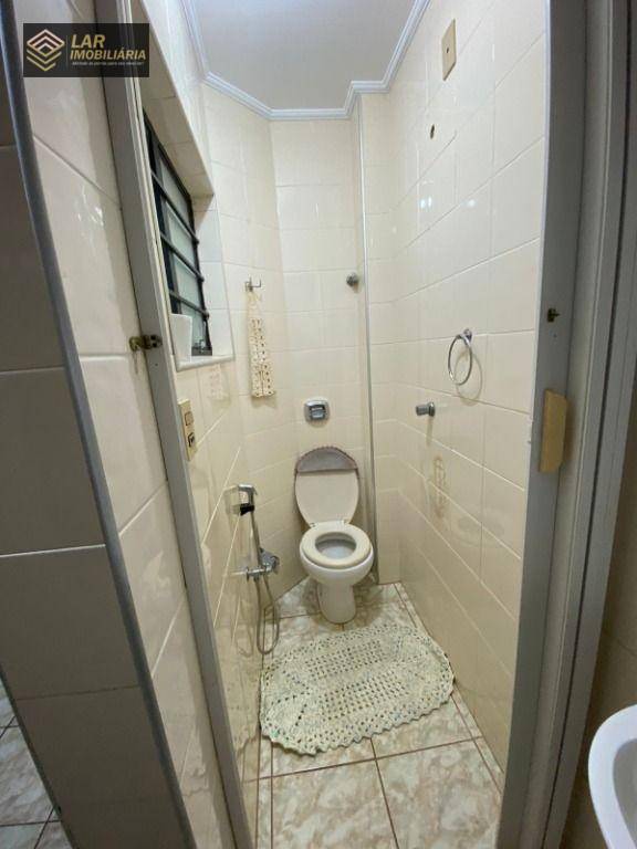 Casa à venda e aluguel com 5 quartos, 306m² - Foto 4