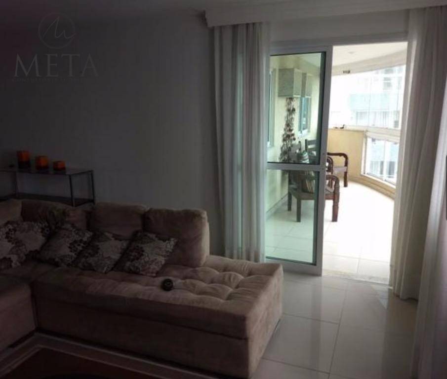 Apartamento à venda com 3 quartos, 115m² - Foto 3