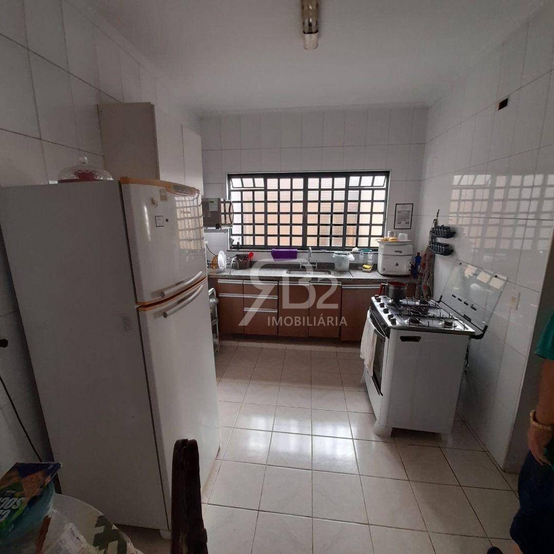 Casa à venda com 3 quartos, 198m² - Foto 5