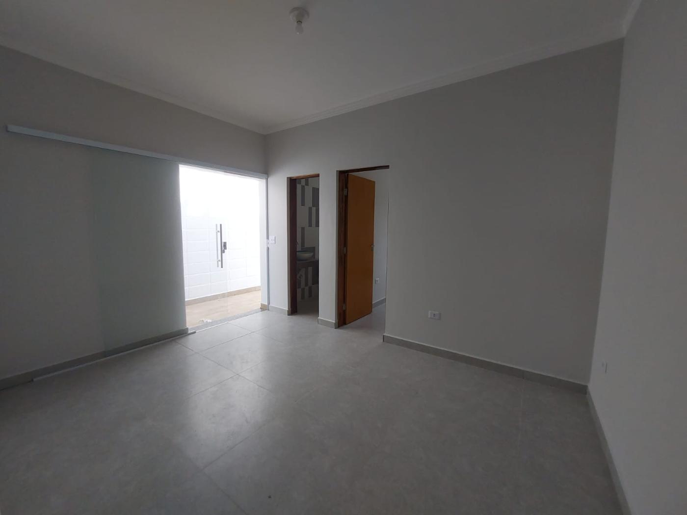 Casa à venda com 2 quartos, 125m² - Foto 2