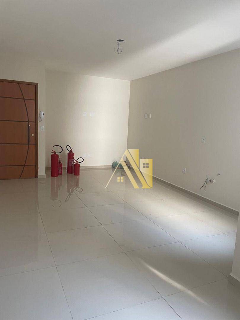 Apartamento à venda com 2 quartos, 67m² - Foto 2