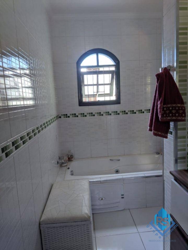 Sobrado à venda com 5 quartos, 250m² - Foto 23