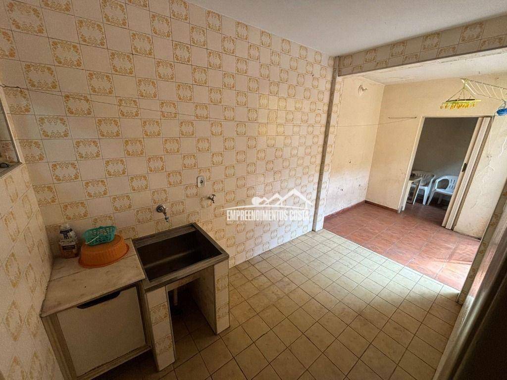 Casa à venda com 4 quartos, 203m² - Foto 10