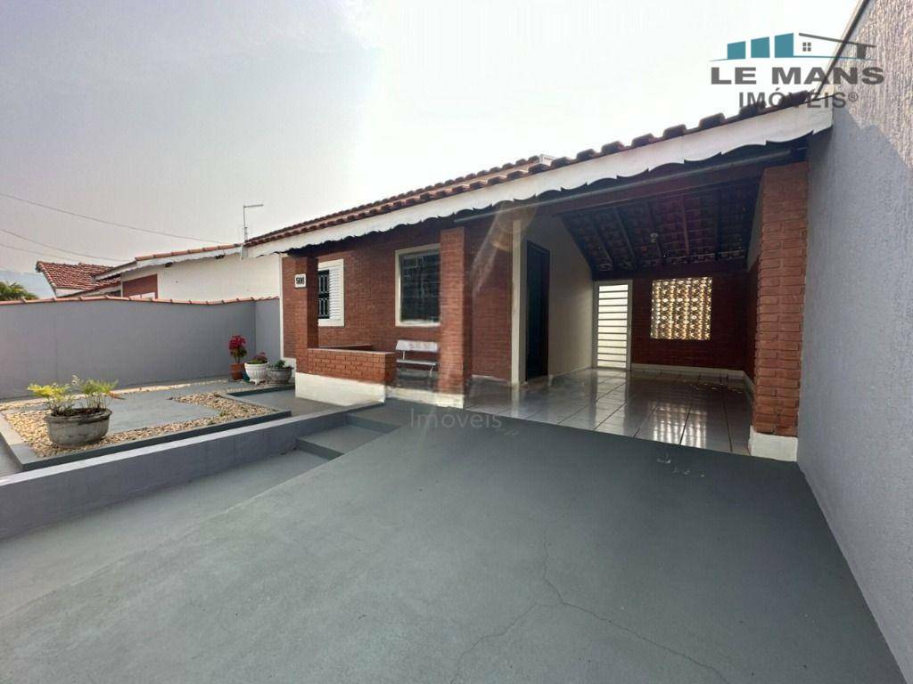 Casa à venda com 3 quartos, 148m² - Foto 2