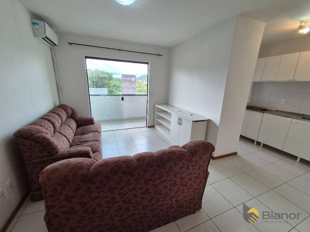 Apartamento para alugar com 2 quartos, 64m² - Foto 3