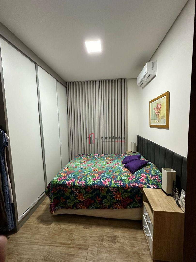 Casa de Condomínio para alugar com 3 quartos, 200m² - Foto 17