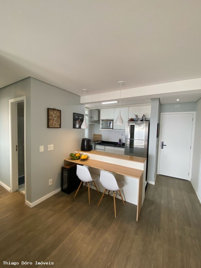 Apartamento à venda com 2 quartos, 67m² - Foto 8
